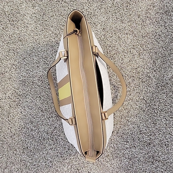 NWOT Michael Kors Morgan LG Tote Center Stripe Yellow - Picture 5 of 5